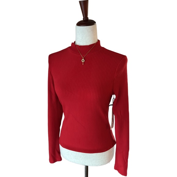 🆕Dark red ribbed rocked neckline top - Picture 6 of 9